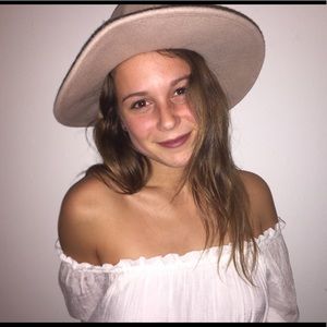 Meet your Posher, Rachel